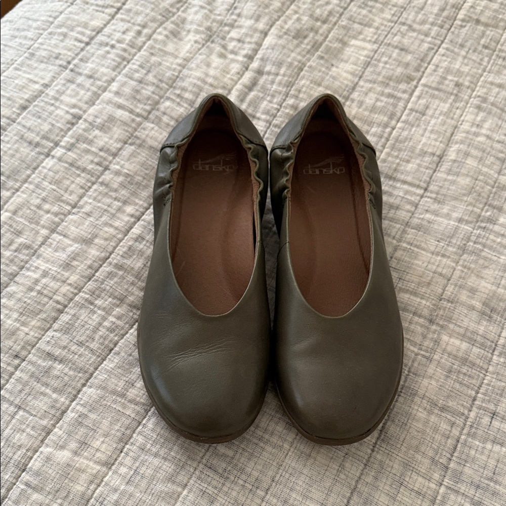 Dansko Women's Green Flats